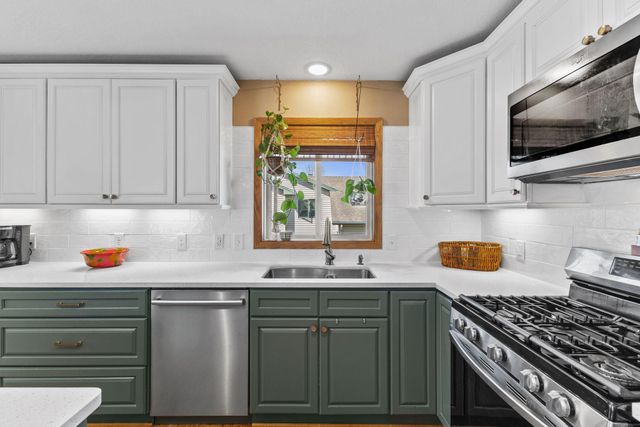 8019 122nd Lane N, Champlin, MN 55316