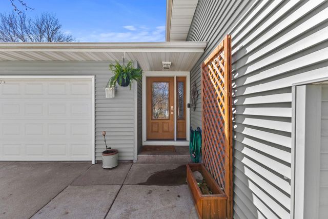 8019 122nd Lane N, Champlin, MN 55316