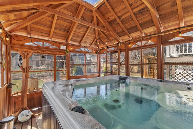 8019 122nd Lane N, Champlin, MN 55316