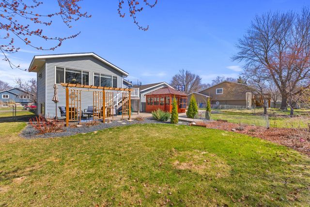 8019 122nd Lane N, Champlin, MN 55316