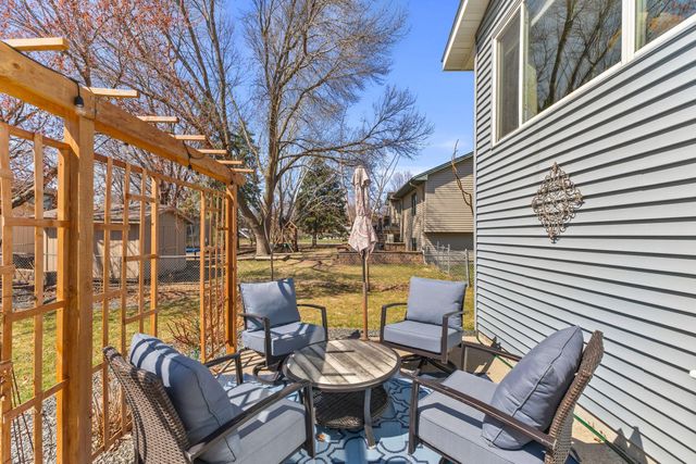 8019 122nd Lane N, Champlin, MN 55316