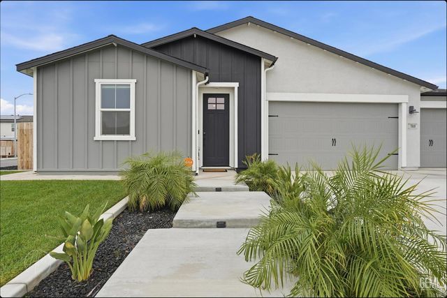 7808 Savannah Height Avenue, Bakersfield, CA 93313