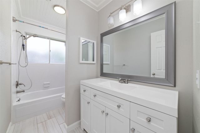 11439 Devencrest Drive, Houston, TX 77066