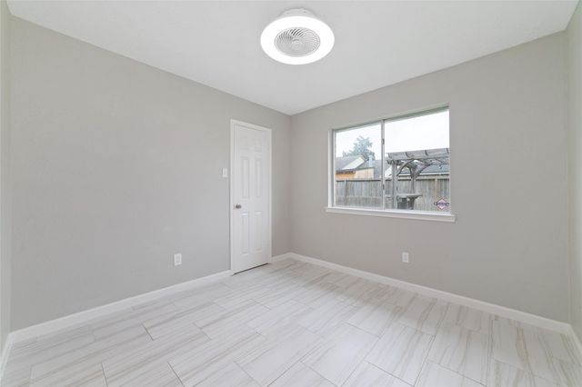 11439 Devencrest Drive, Houston, TX 77066