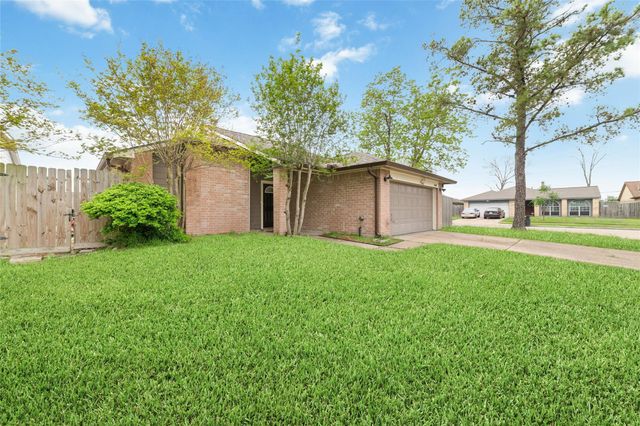 11439 Devencrest Drive, Houston, TX 77066