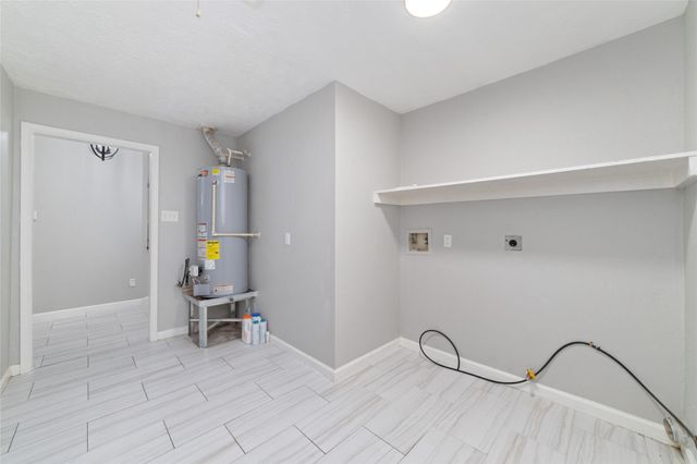 11439 Devencrest Drive, Houston, TX 77066