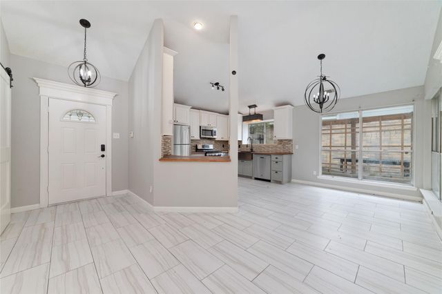 11439 Devencrest Drive, Houston, TX 77066