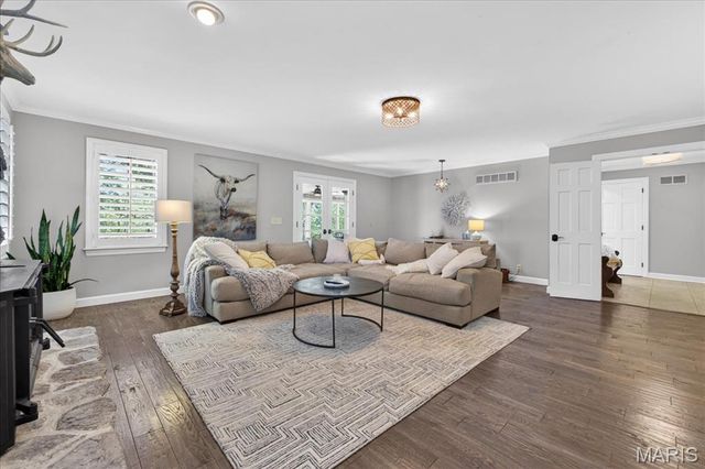12673 Alswell Lane, St Louis, MO 63128