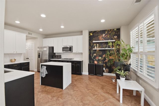 5615 Edgewood Place Drive, Spring, TX 77379