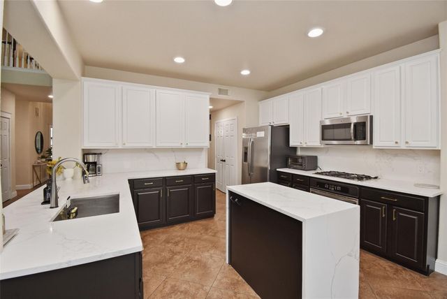 5615 Edgewood Place Drive, Spring, TX 77379