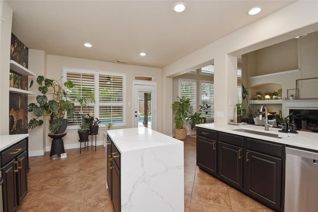 5615 Edgewood Place Drive, Spring, TX 77379