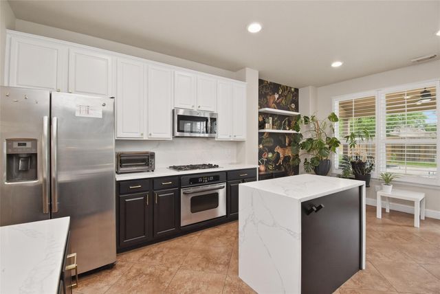 5615 Edgewood Place Drive, Spring, TX 77379