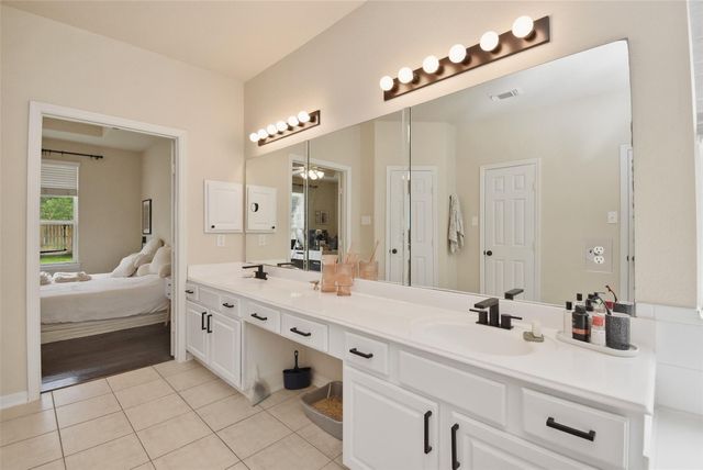 5615 Edgewood Place Drive, Spring, TX 77379