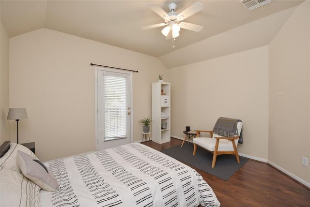 5615 Edgewood Place Drive, Spring, TX 77379