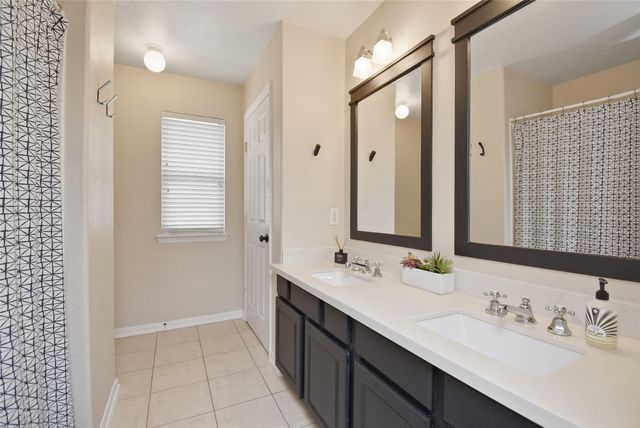 5615 Edgewood Place Drive, Spring, TX 77379