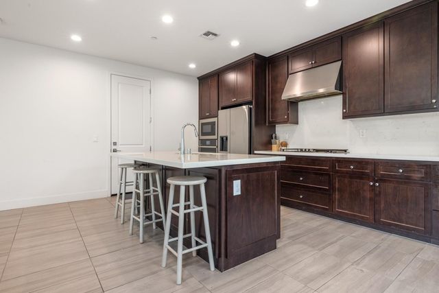 10 W Piazza St, Mountain House, CA 95391