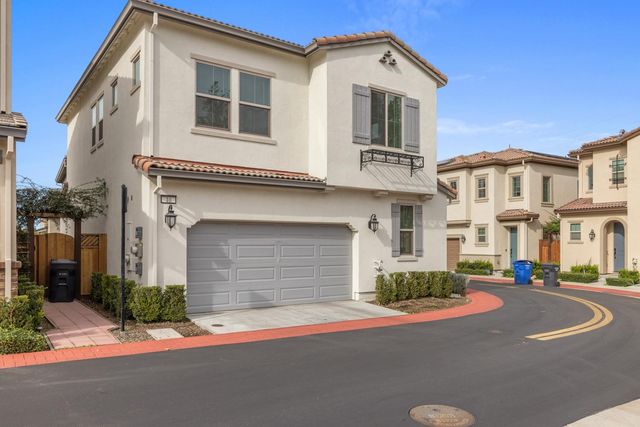 10 W Piazza St, Mountain House, CA 95391