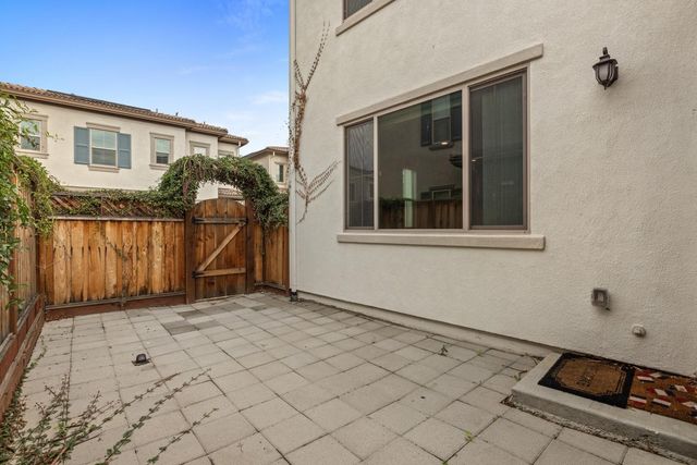 10 W Piazza St, Mountain House, CA 95391