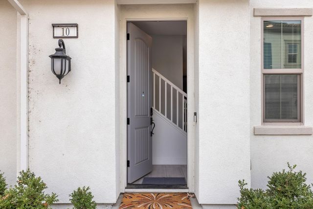 10 W Piazza St, Mountain House, CA 95391