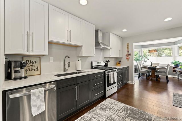 1906 Indianwood Road, Lake Orion, MI 48362