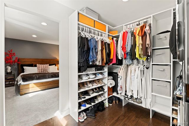 1906 Indianwood Road, Lake Orion, MI 48362