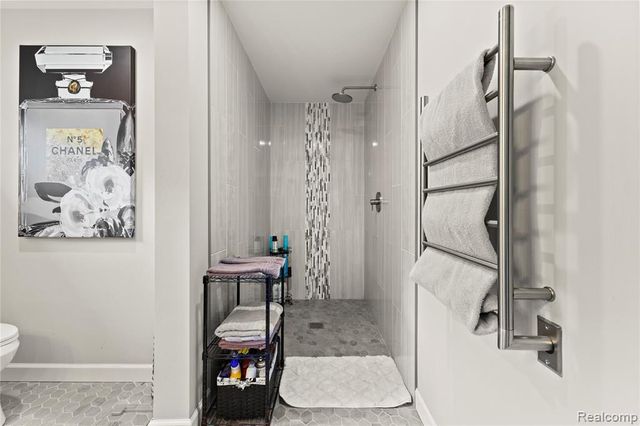 1906 Indianwood Road, Lake Orion, MI 48362