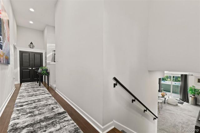 1906 Indianwood Road, Lake Orion, MI 48362