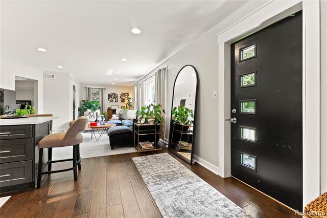 1906 Indianwood Road, Lake Orion, MI 48362