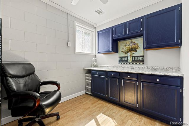 1906 Indianwood Road, Lake Orion, MI 48362