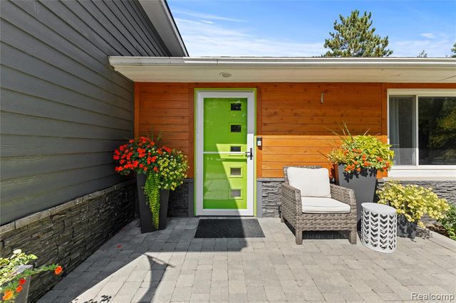 1906 Indianwood Road, Lake Orion, MI 48362