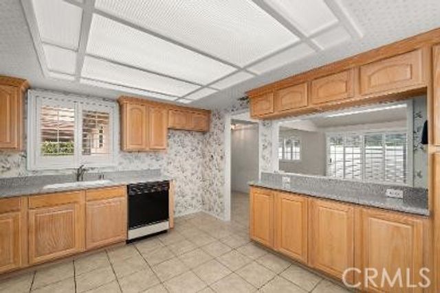 2116 Jacaranda Court, San Bernardino, CA 92404