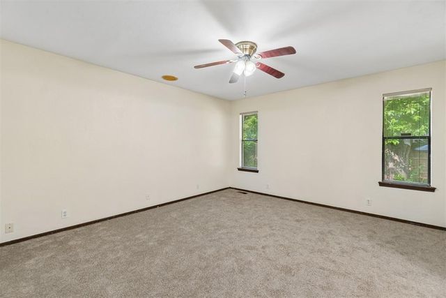 2013 Tanglewood Drive, Edmond, OK 73013