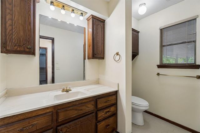 2013 Tanglewood Drive, Edmond, OK 73013