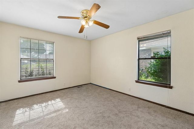 2013 Tanglewood Drive, Edmond, OK 73013