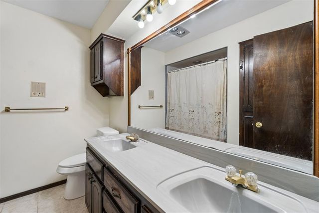2013 Tanglewood Drive, Edmond, OK 73013