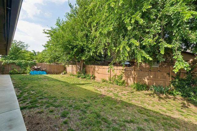 2013 Tanglewood Drive, Edmond, OK 73013