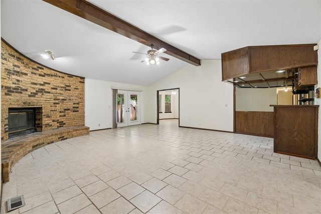 2013 Tanglewood Drive, Edmond, OK 73013