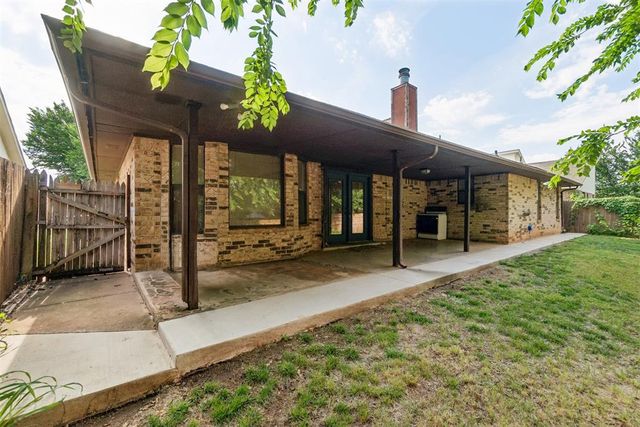 2013 Tanglewood Drive, Edmond, OK 73013
