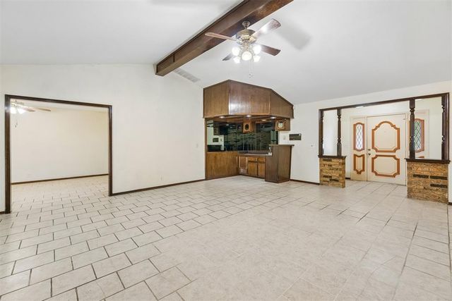 2013 Tanglewood Drive, Edmond, OK 73013