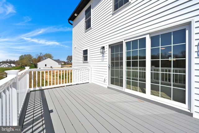 327 W FRITZ AVE, Quarryville, PA 17566