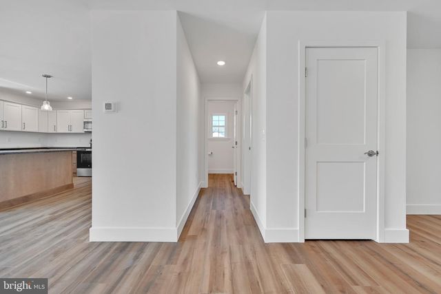 327 W FRITZ AVE, Quarryville, PA 17566