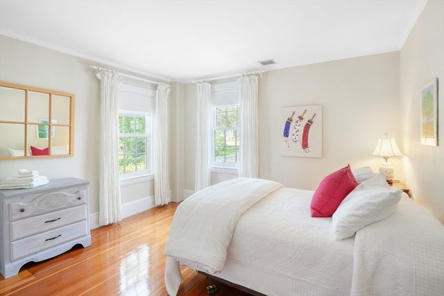 31 Lambert's Cove Rd., Tisbury, MA 02568