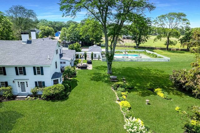 31 Lambert's Cove Rd., Tisbury, MA 02568