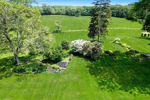 31 Lambert's Cove Rd., Tisbury, MA 02568