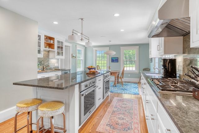 31 Lambert's Cove Rd., Tisbury, MA 02568