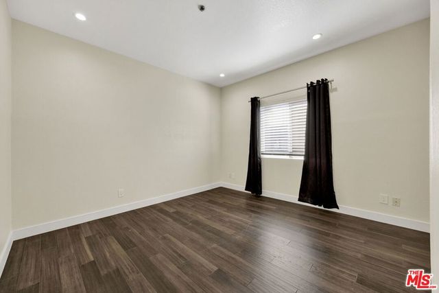 156 S Oak Knoll Avenue 101, Pasadena, CA 91101