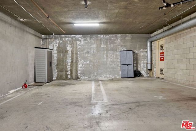 156 S Oak Knoll Avenue 101, Pasadena, CA 91101