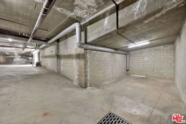 156 S Oak Knoll Avenue 101, Pasadena, CA 91101