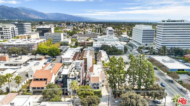 156 S Oak Knoll Avenue 101, Pasadena, CA 91101