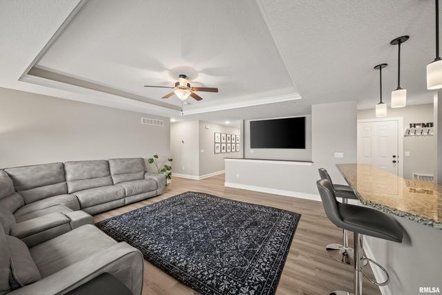 4501 W 14TH Street, Davenport, IA 52804